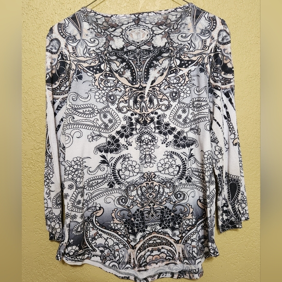 Shirt - Picture 2 of 3